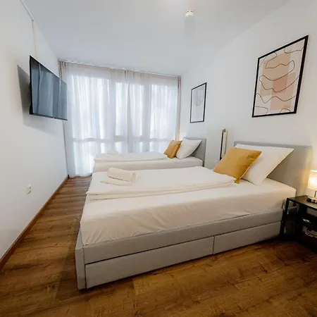 Come4stay - Holzheim 411 I Modern I Wlan I Kueche I Parkplatz I Smarttv Mit Netflix Passau