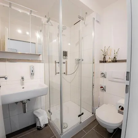 Come4stay - Holzheim 411 I Modern I Wlan I Kueche I Parkplatz I Smarttv Mit Netflix Apartment Passau