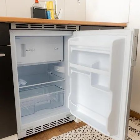 Come4stay - Holzheim 411 I Modern I Wlan I Kueche I Parkplatz I Smarttv Mit Netflix Apartment *