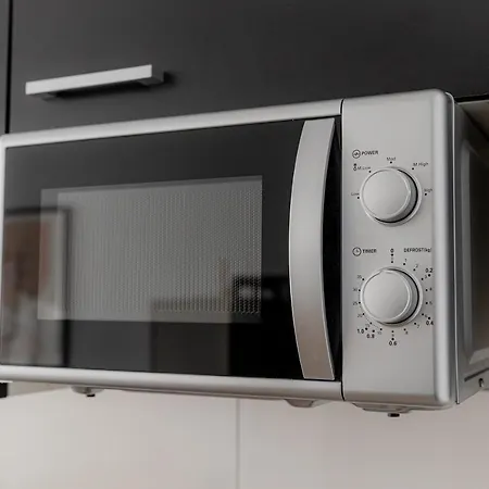 Apartment Come4stay - Holzheim 411 I Modern I Wlan I Kueche I Parkplatz I Smarttv Mit Netflix